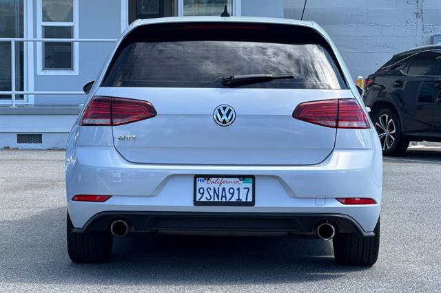 Used 2018 Volkswagen GTI SE w/ SE Leather Package FWD image 4