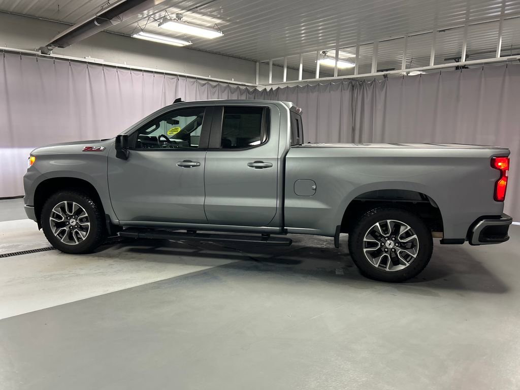 Used 2025 Chevrolet Silverado 1500 RST w/ Convenience Package II image 4