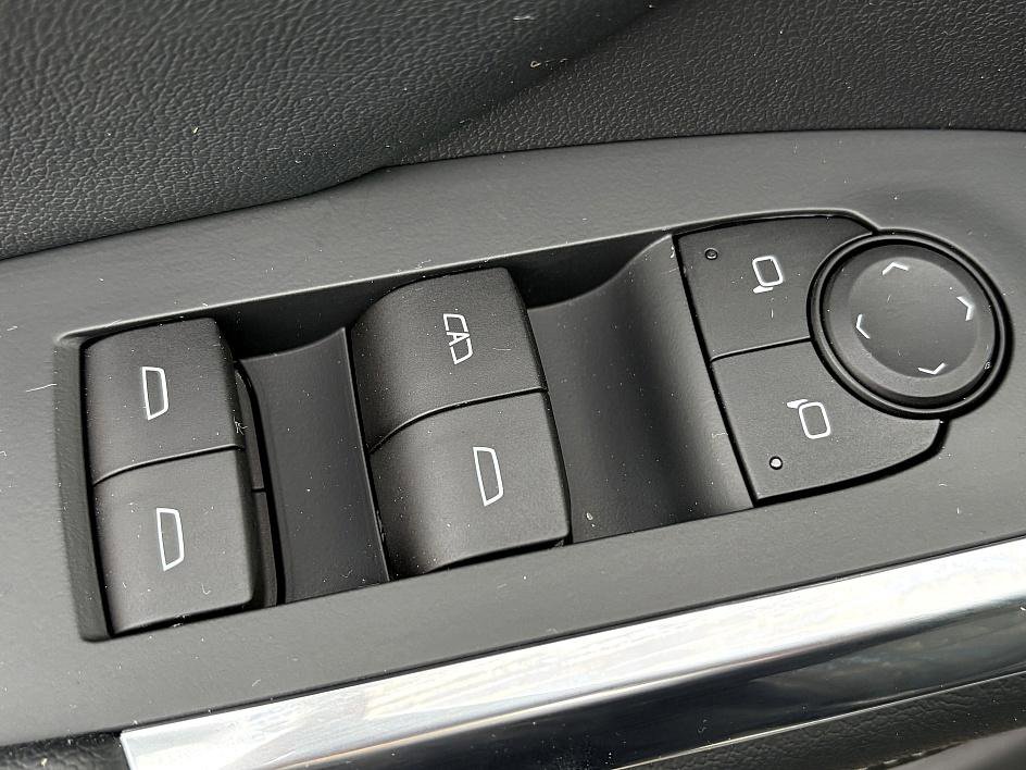 New 2026 Chevrolet Traverse LT w/ Sun and Wheel Package image 15