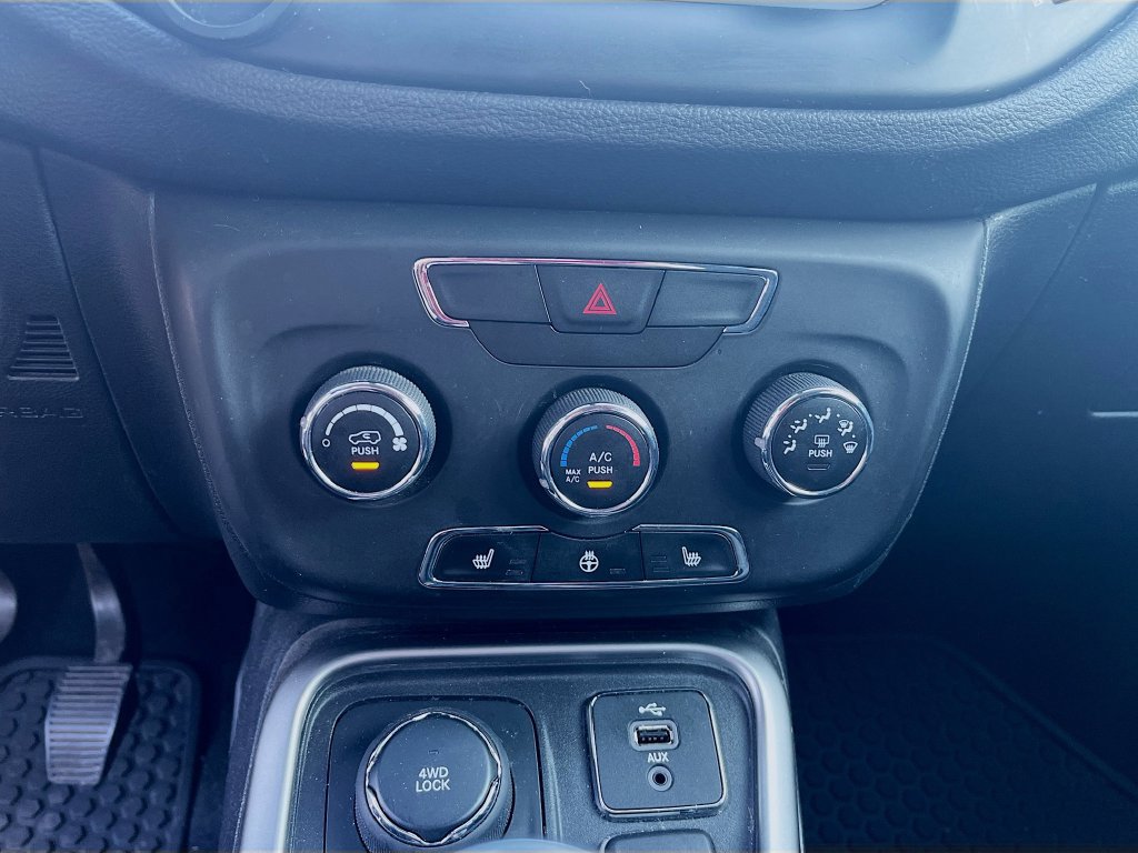 Used 2018 Jeep Compass Sport w/ Cold Weather Group AWD/4WD image 20