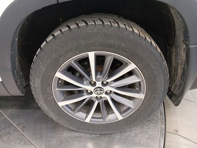 Used 2019 Toyota Highlander XLE image 35