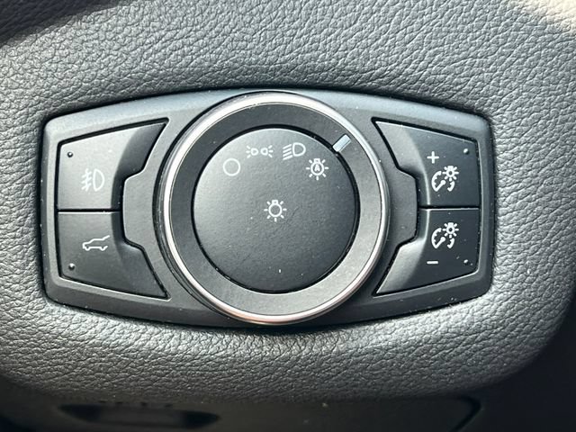 Used 2017 Ford Escape SE w/ SE Leather Comfort Package FWD image 17