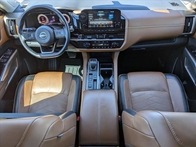 Used 2023 Nissan Pathfinder Platinum FWD image 16