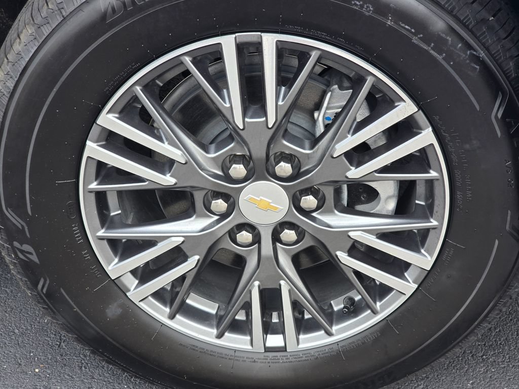 Used 2026 Chevrolet Traverse LT w/ Driver Confidence Package FWD image 11