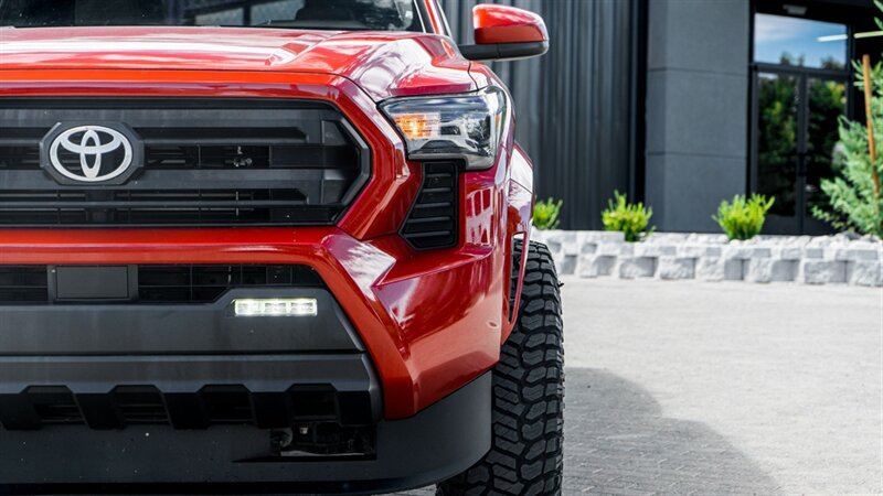 Used 2024 Toyota Tacoma SR5 AWD/4WD image 10