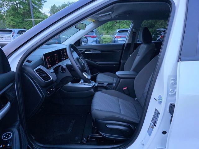 Certified 2025 Kia Seltos LX AWD/4WD image 16