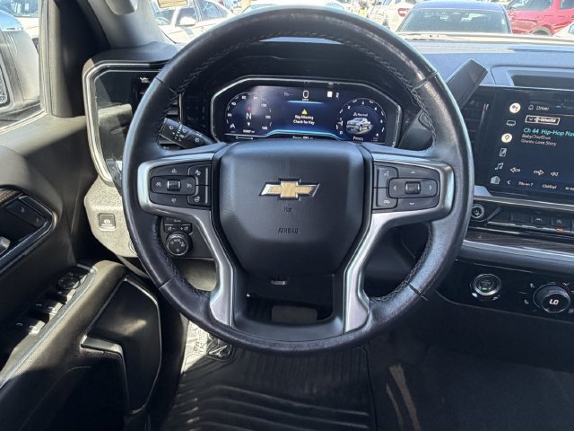 Used 2022 Chevrolet Silverado 1500 LT RWD image 18
