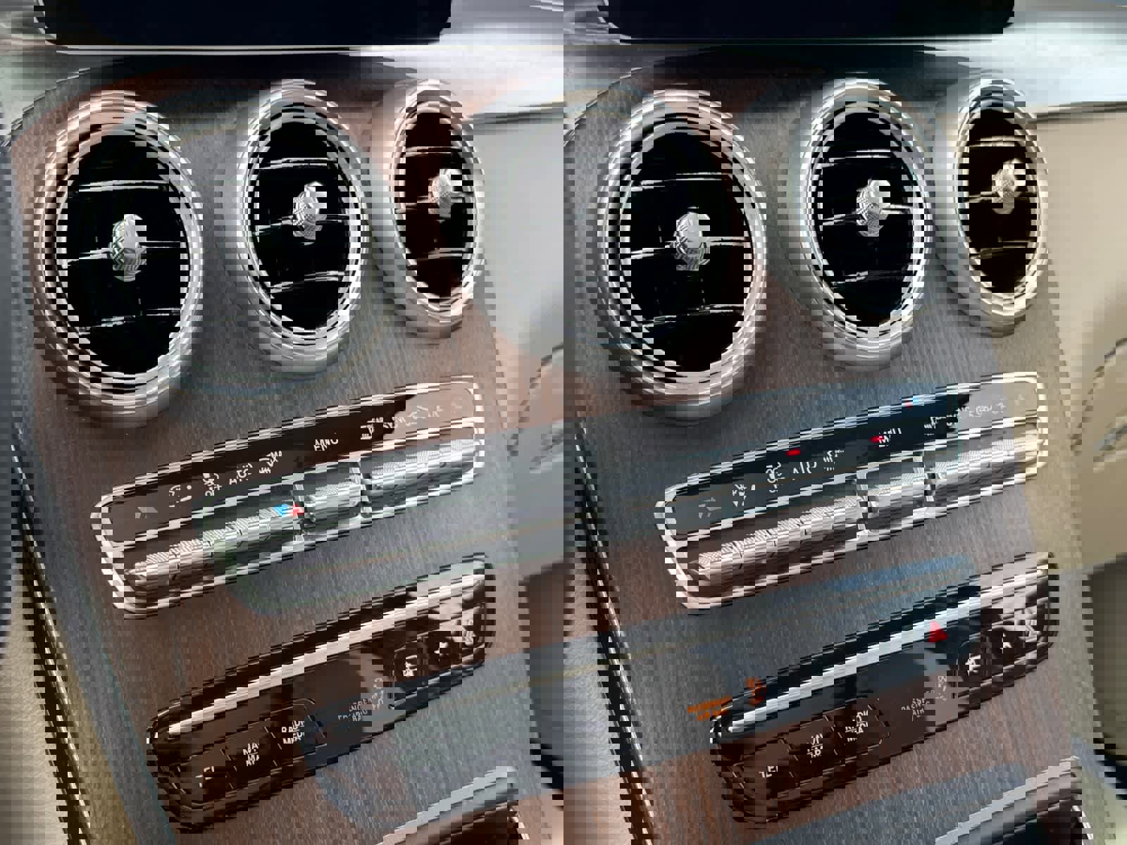 Used 2021 Mercedes-Benz GLC 300 4MATIC image 21