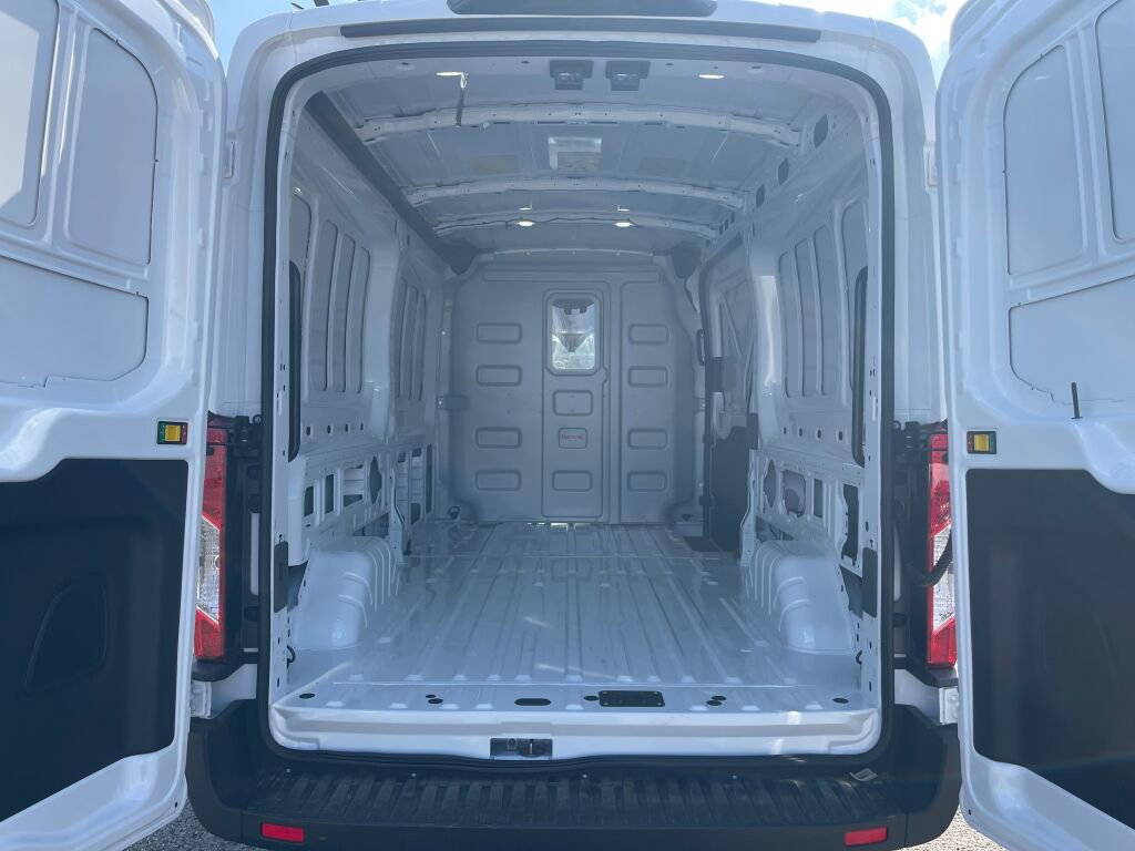 New 2025 Ford Transit 250 148 Medium Roof image 13