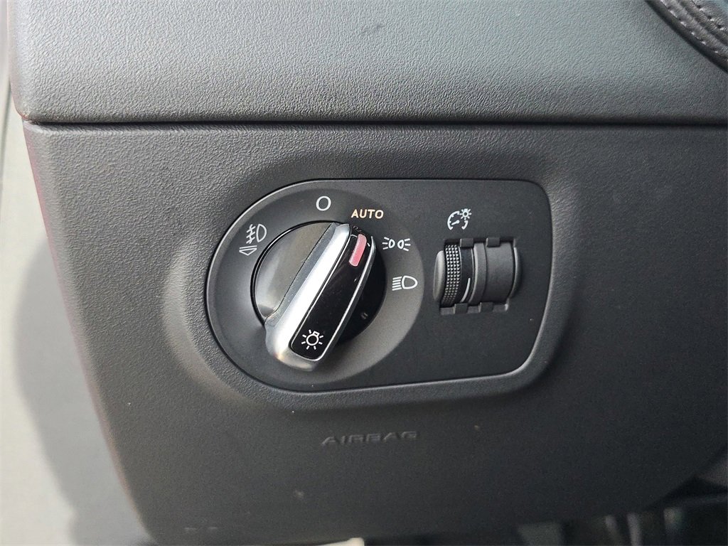 Used 2015 Audi TT 2.0T image 32