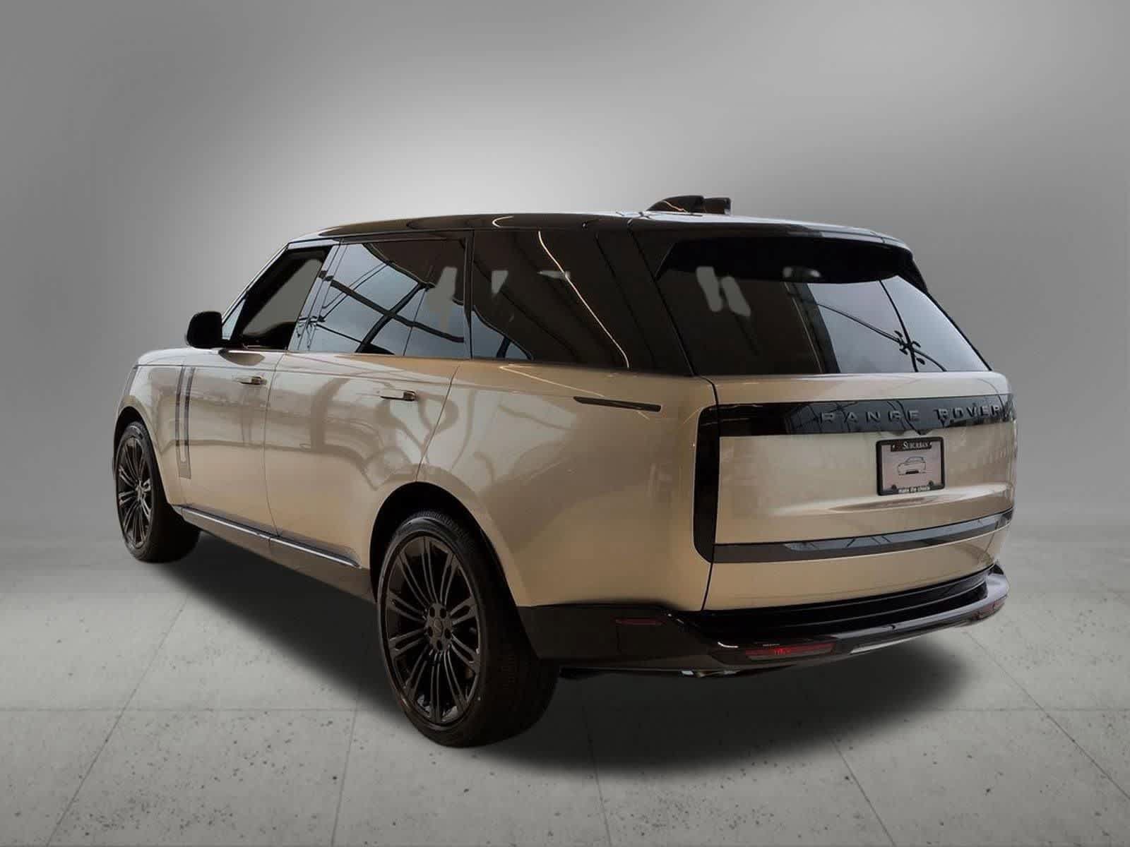 New 2026 Land Rover Range Rover Long Wheelbase SE AWD/4WD image 3