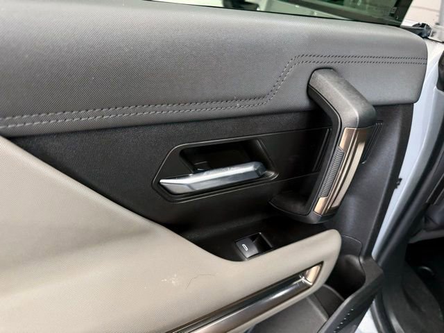 Used 2025 GMC Hummer EV 2X w/ LPO, Roof Cross Rail Package image 21