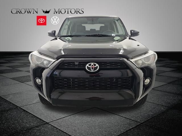 Used 2017 Toyota 4Runner SR5 AWD/4WD image 2