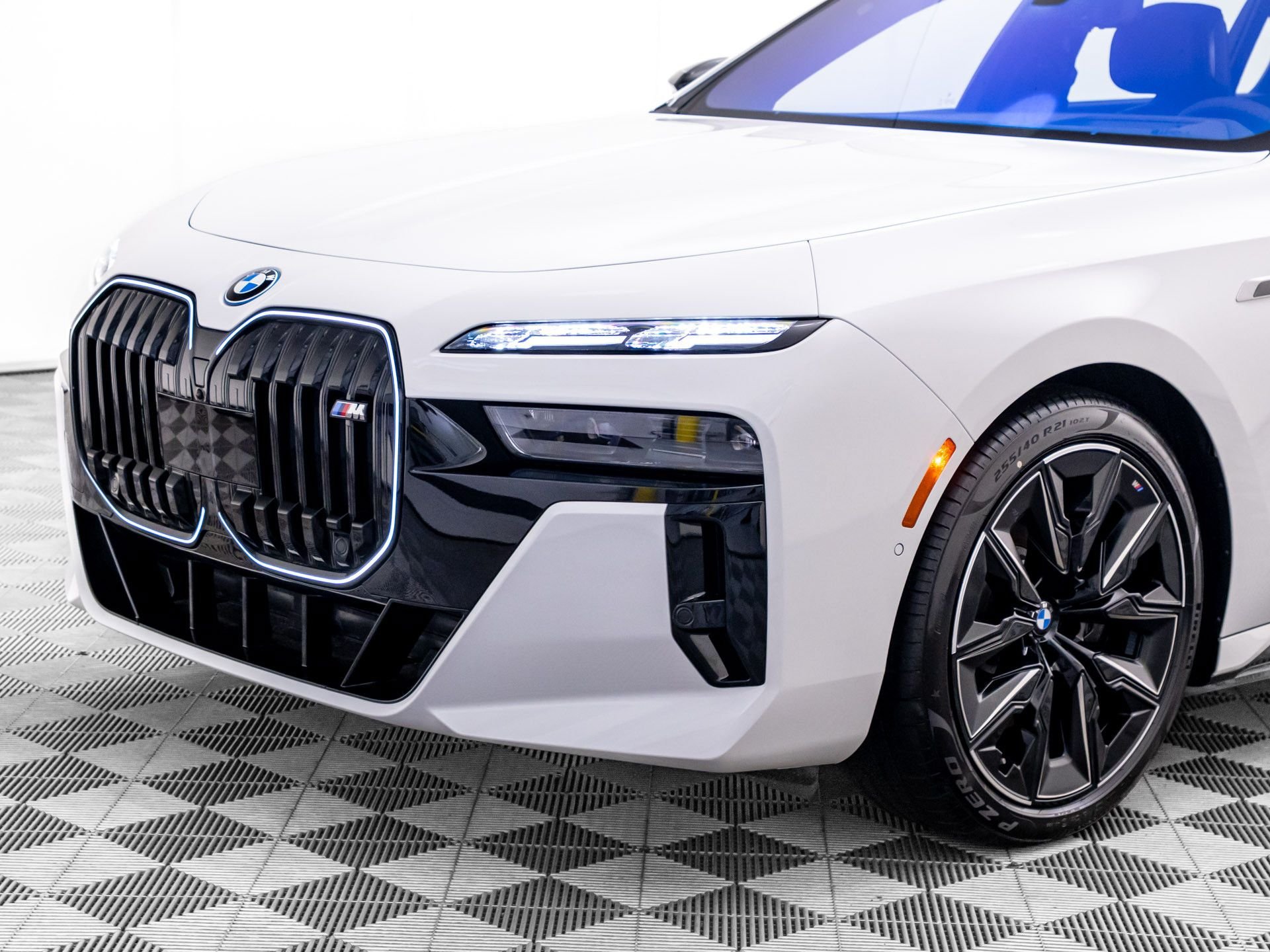 New 2026 BMW i7 M70 AWD/4WD image 39