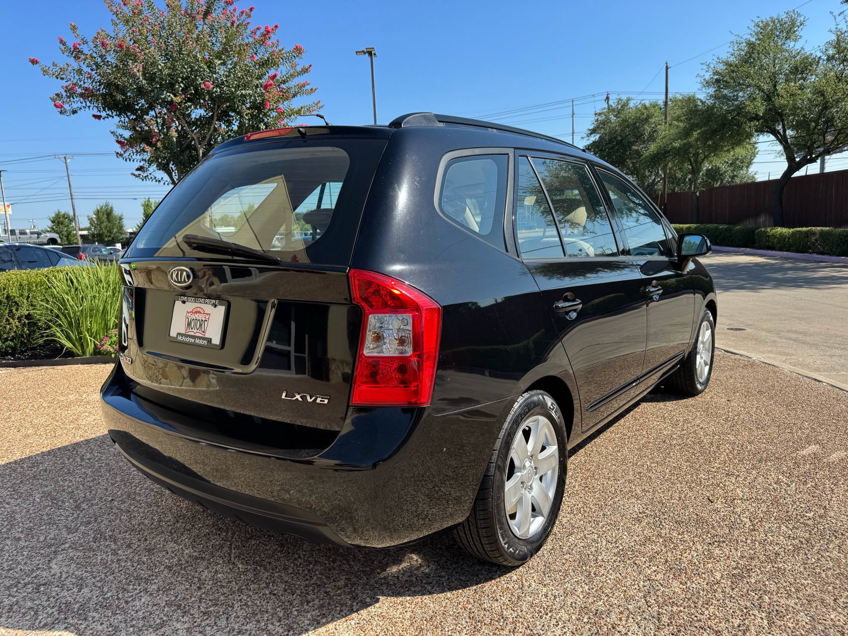 Used 2008 Kia Rondo LX FWD image 9