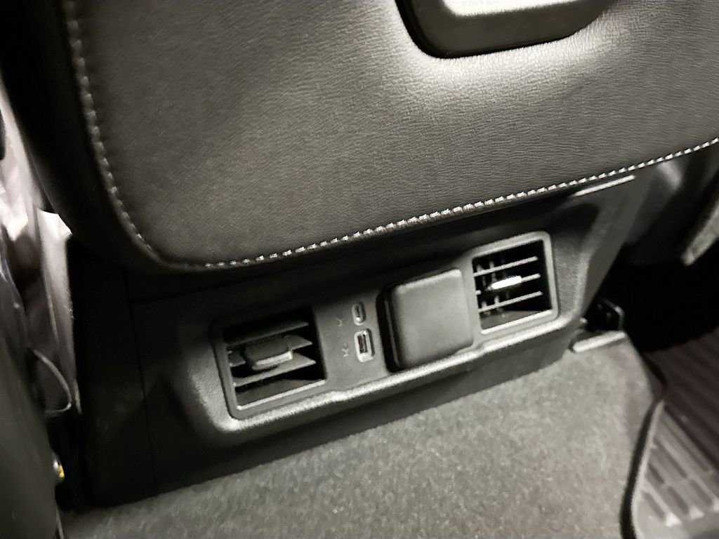 Used 2024 Chevrolet Silverado 1500 LT image 25