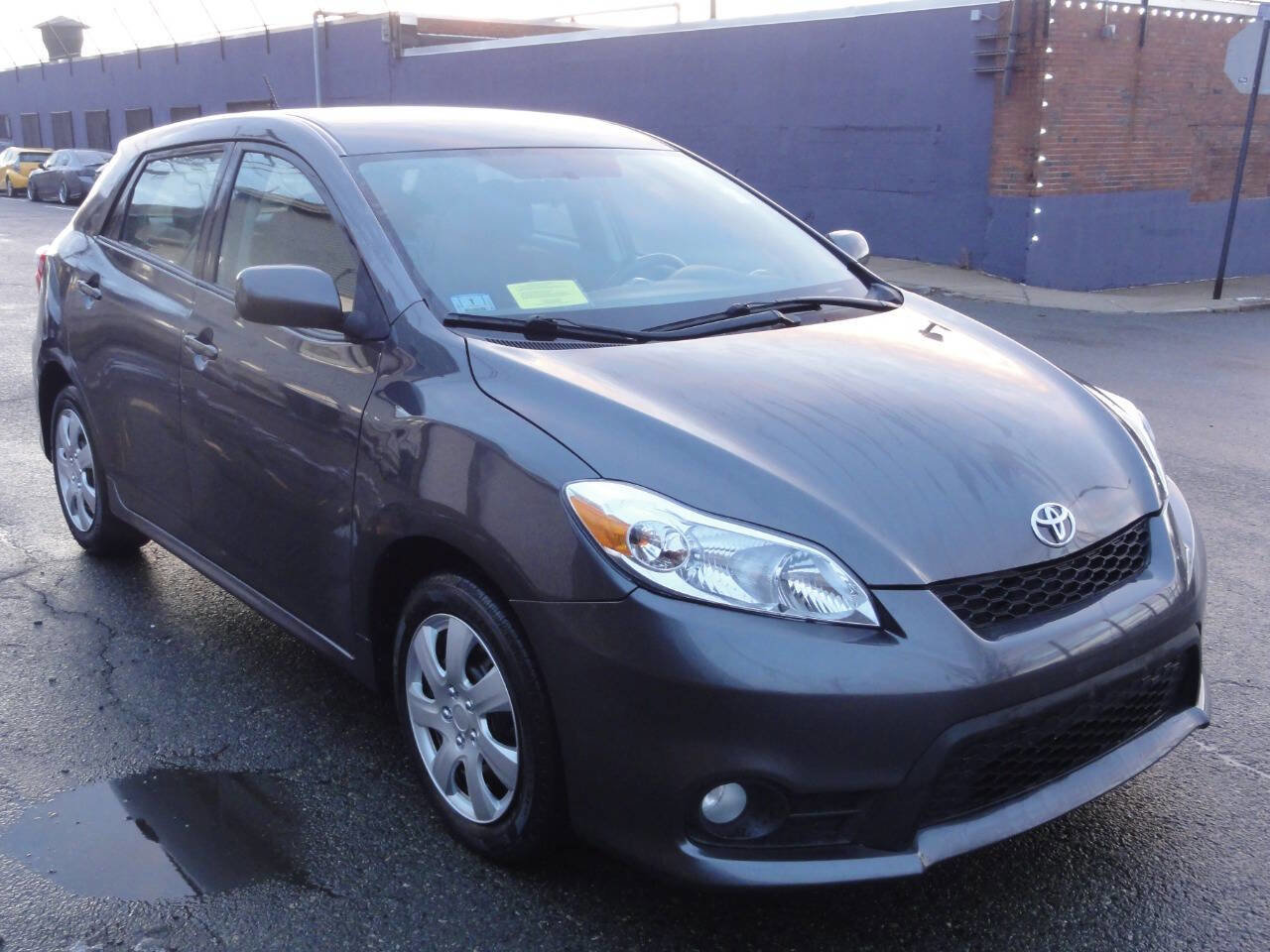 Used 2012 Toyota Matrix L image 2