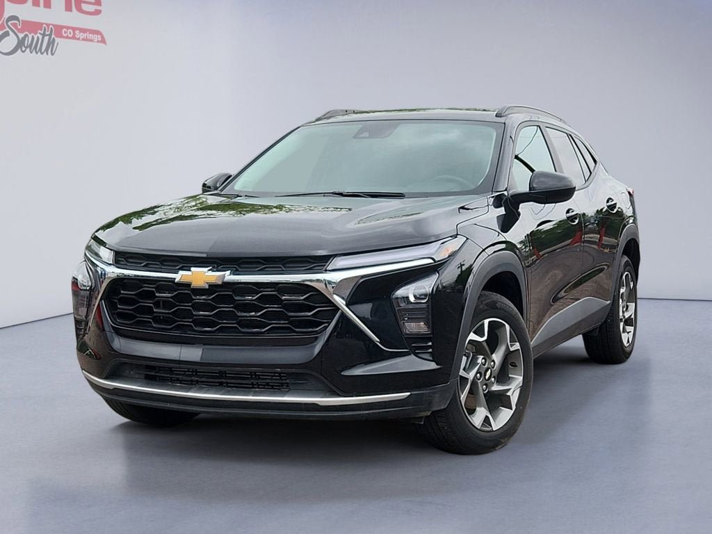 Used 2025 Chevrolet Trax LT w/ LT Convenience Package FWD image 1