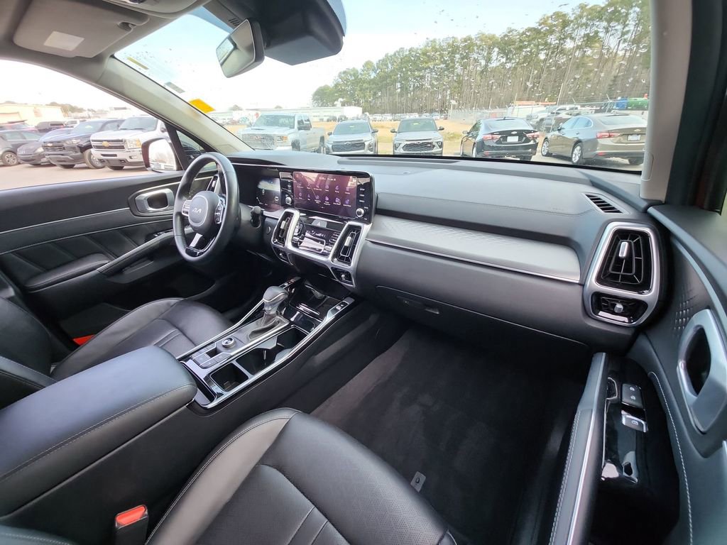 Used 2023 Kia Sorento SX image 33
