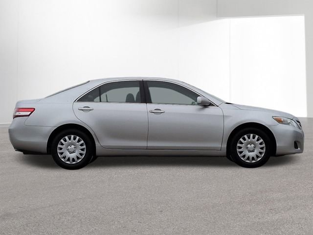Used 2011 Toyota Camry image 4