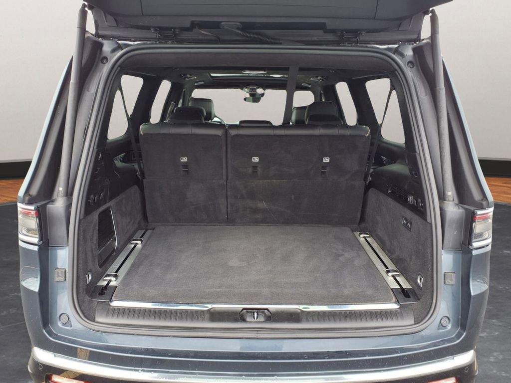 Used 2024 Jeep Grand Wagoneer L Series III image 29