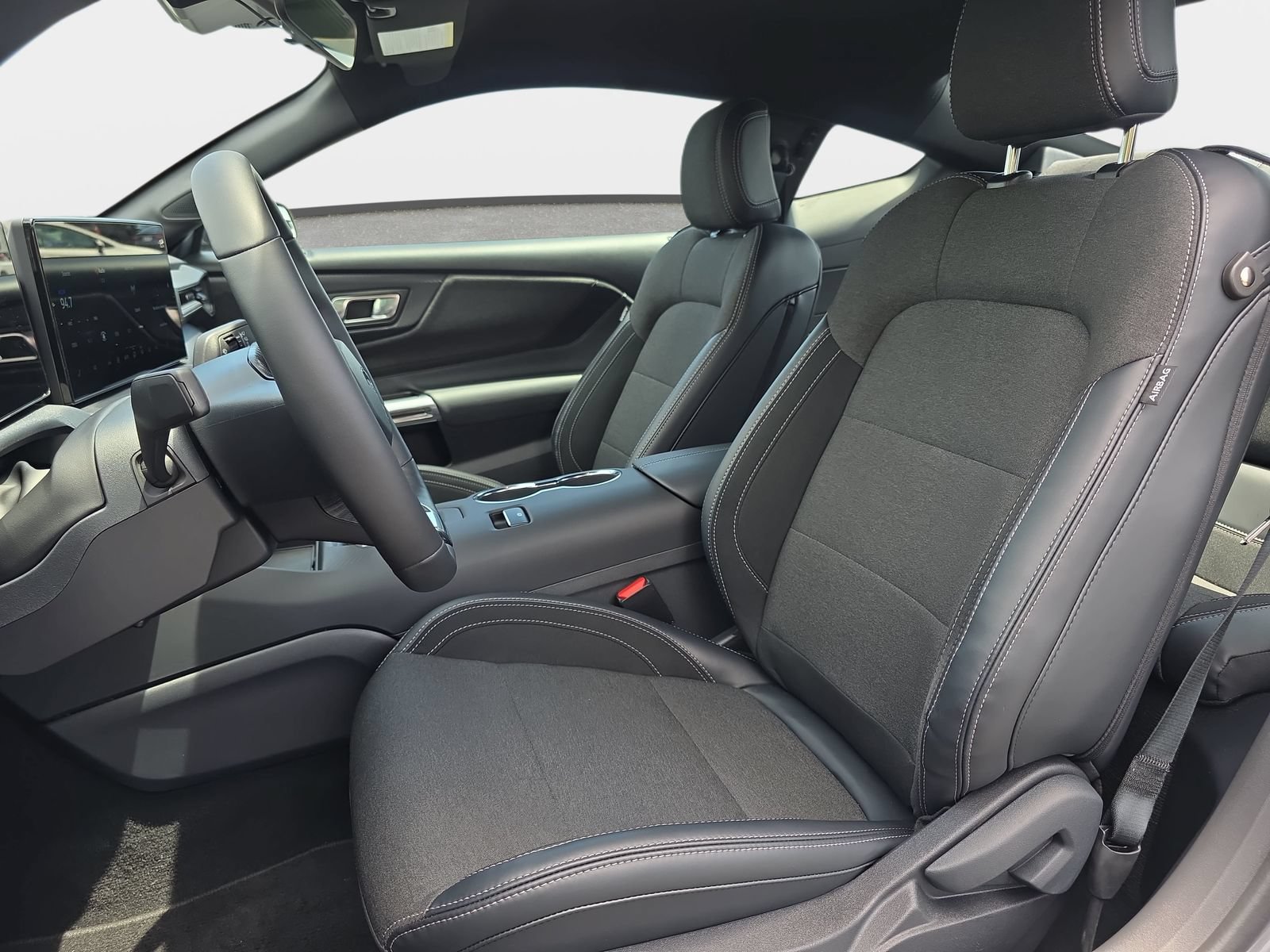 Used 2025 Ford Mustang Coupe RWD image 14