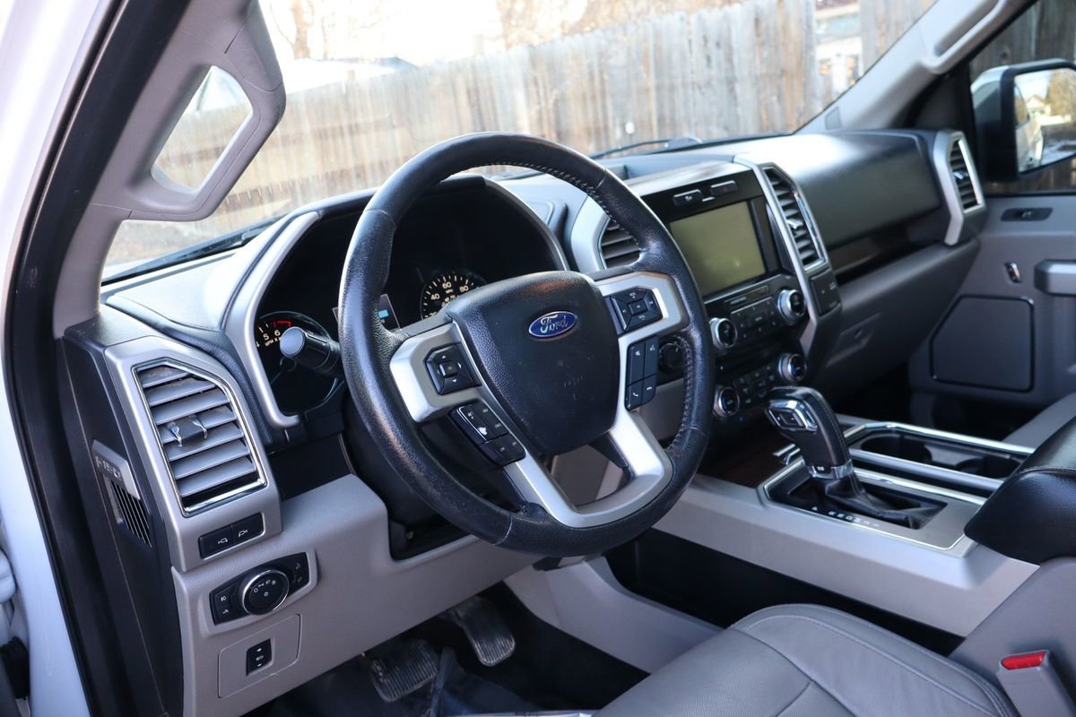 Used 2015 Ford F150 Lariat w/ Equipment Group 502A Luxury AWD/4WD image 15