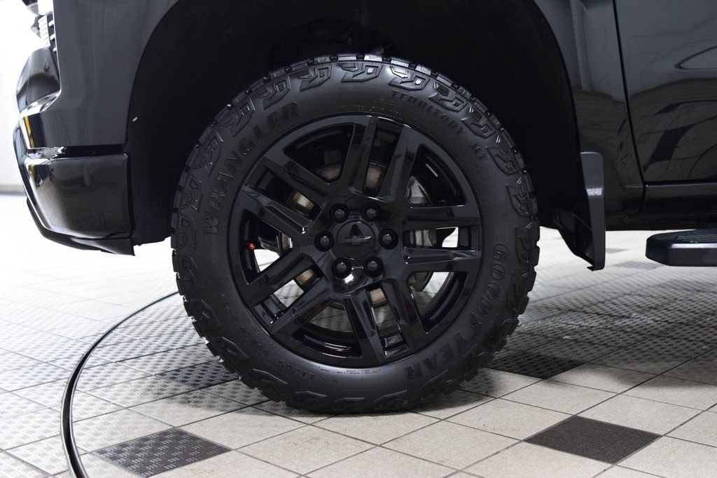 Used 2024 Chevrolet Silverado 1500 LT Trail Boss w/ Convenience Package II AWD/4WD image 31
