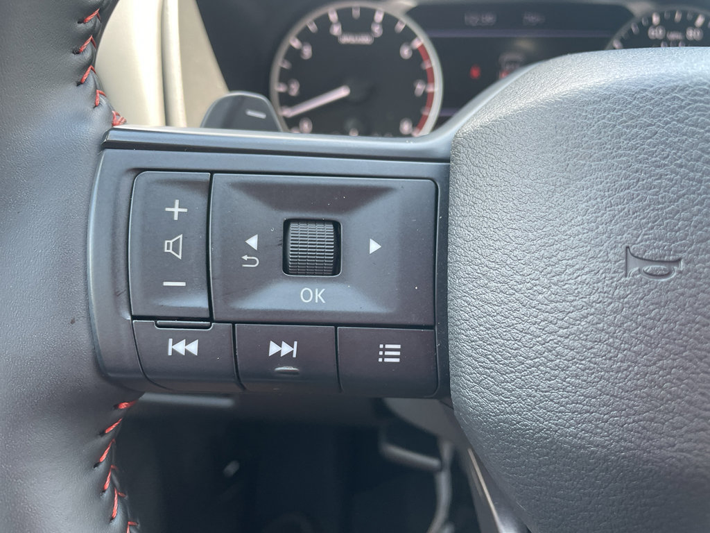 Certified 2025 Nissan Rogue SV image 13