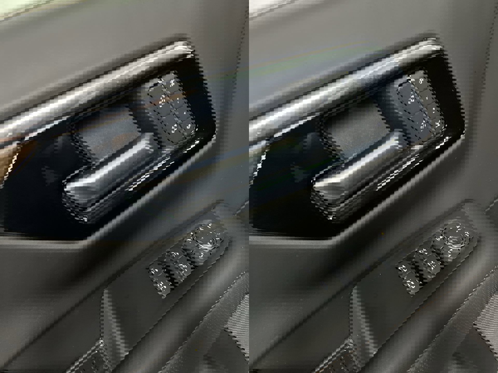 Certified 2025 Chevrolet Suburban High Country image 82