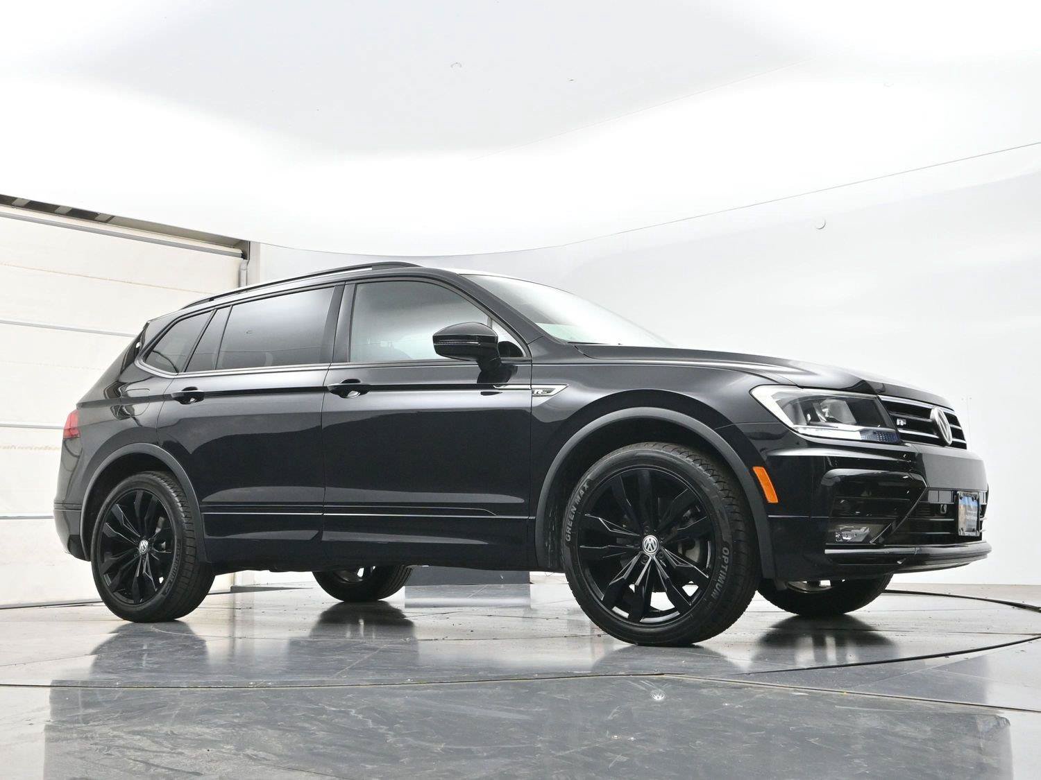Used 2020 Volkswagen Tiguan SE R-Line AWD/4WD image 29