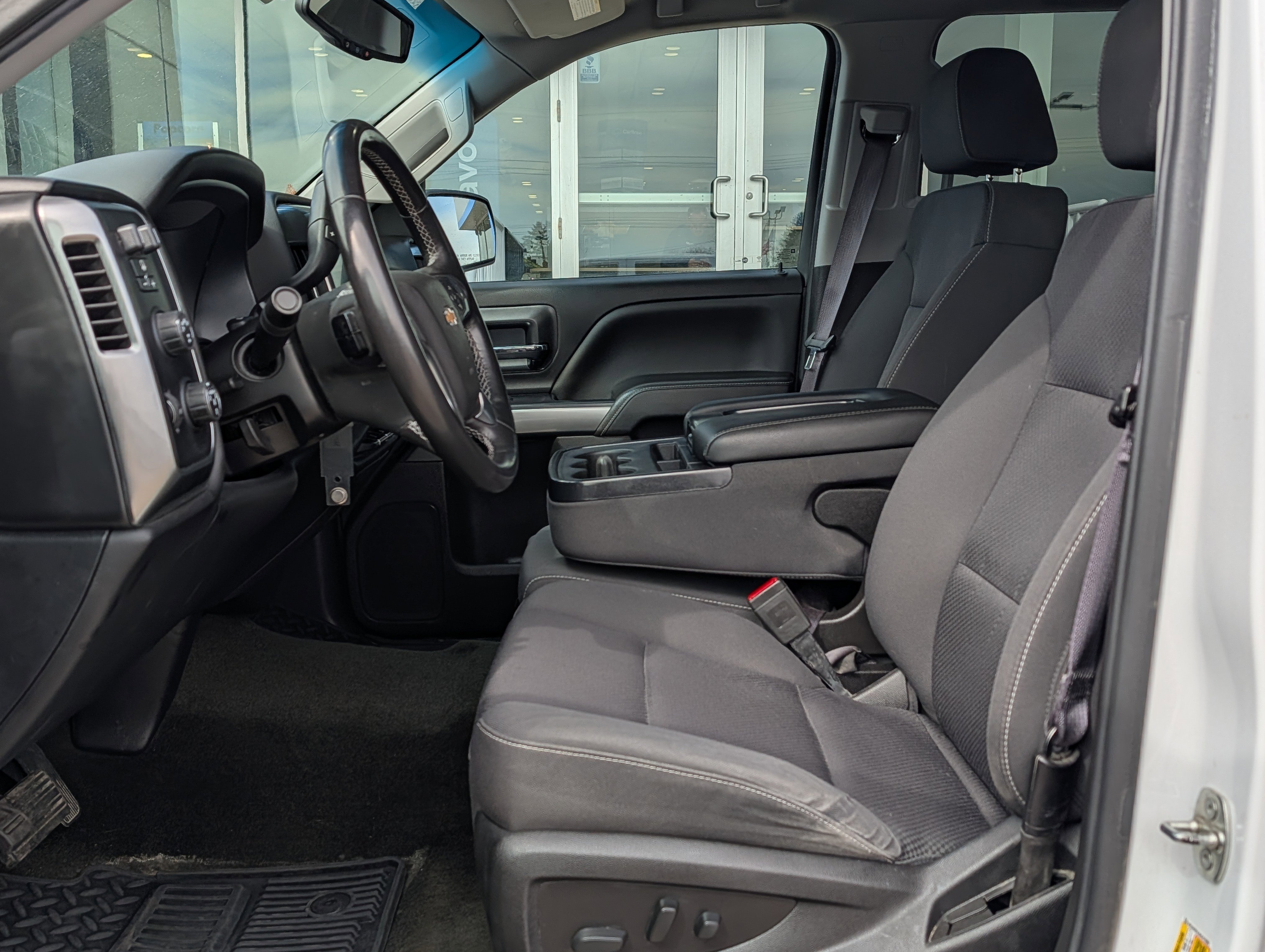 Used 2017 Chevrolet Silverado 1500 LT w/ All Star Edition AWD/4WD image 9