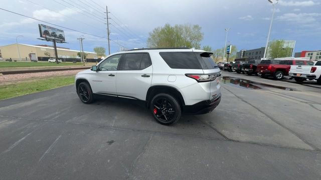 Used 2021 Chevrolet Traverse Premier w/ Redline Edition AWD/4WD image 6