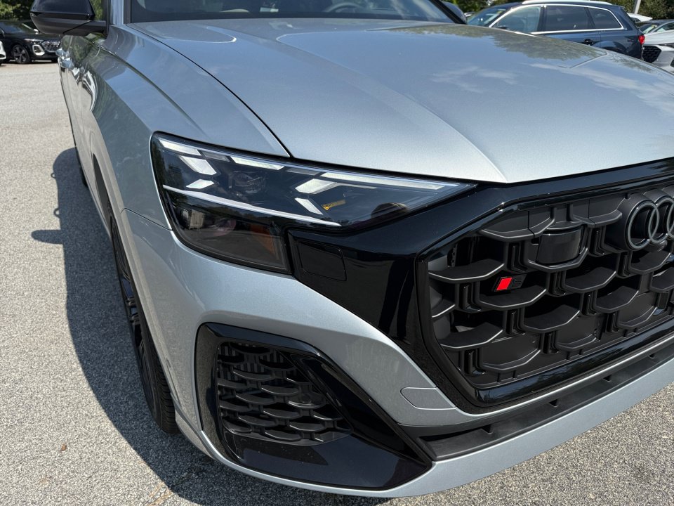 New 2027 Audi SQ8 Prestige AWD/4WD image 24