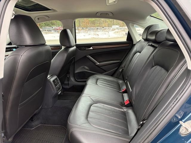 Used 2020 Volkswagen Passat 2.0T SEL image 24