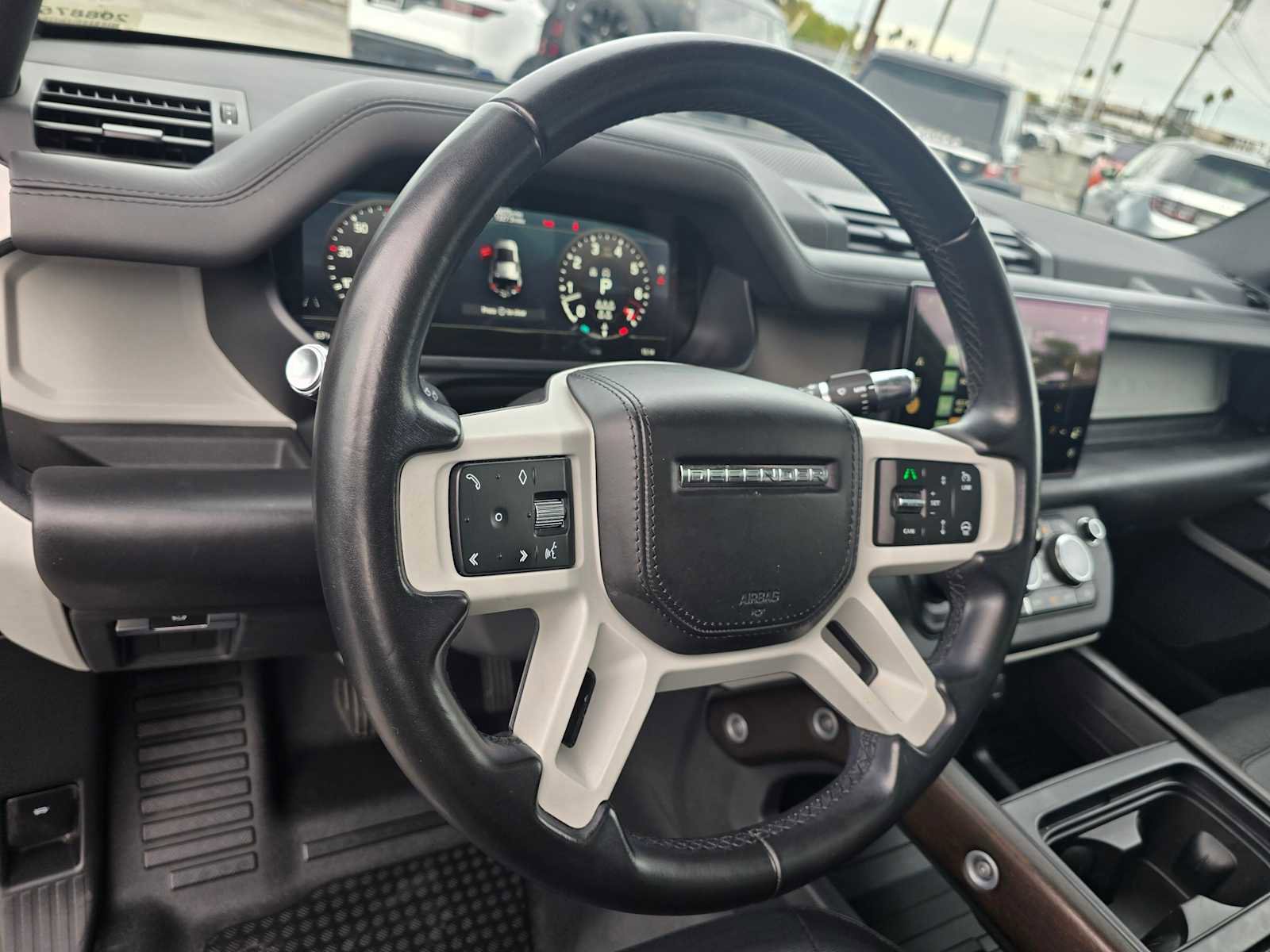 Used 2022 Land Rover Defender 110 X-Dynamic HSE image 25