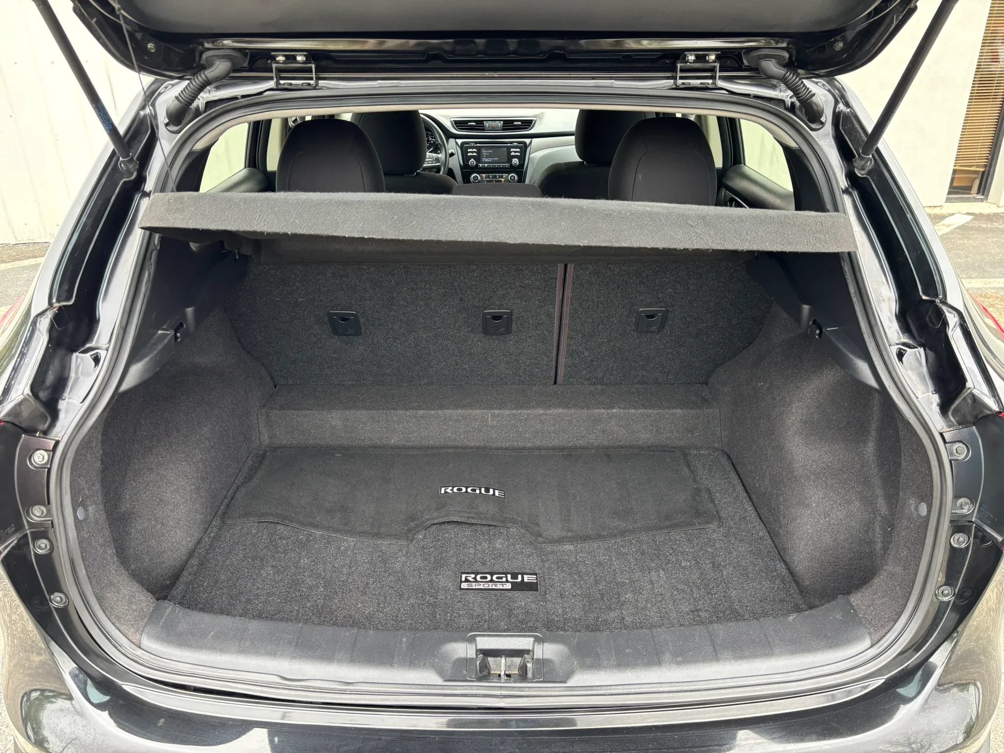 Used 2017 Nissan Rogue Sport S w/ S Appearance Package FWD image 44