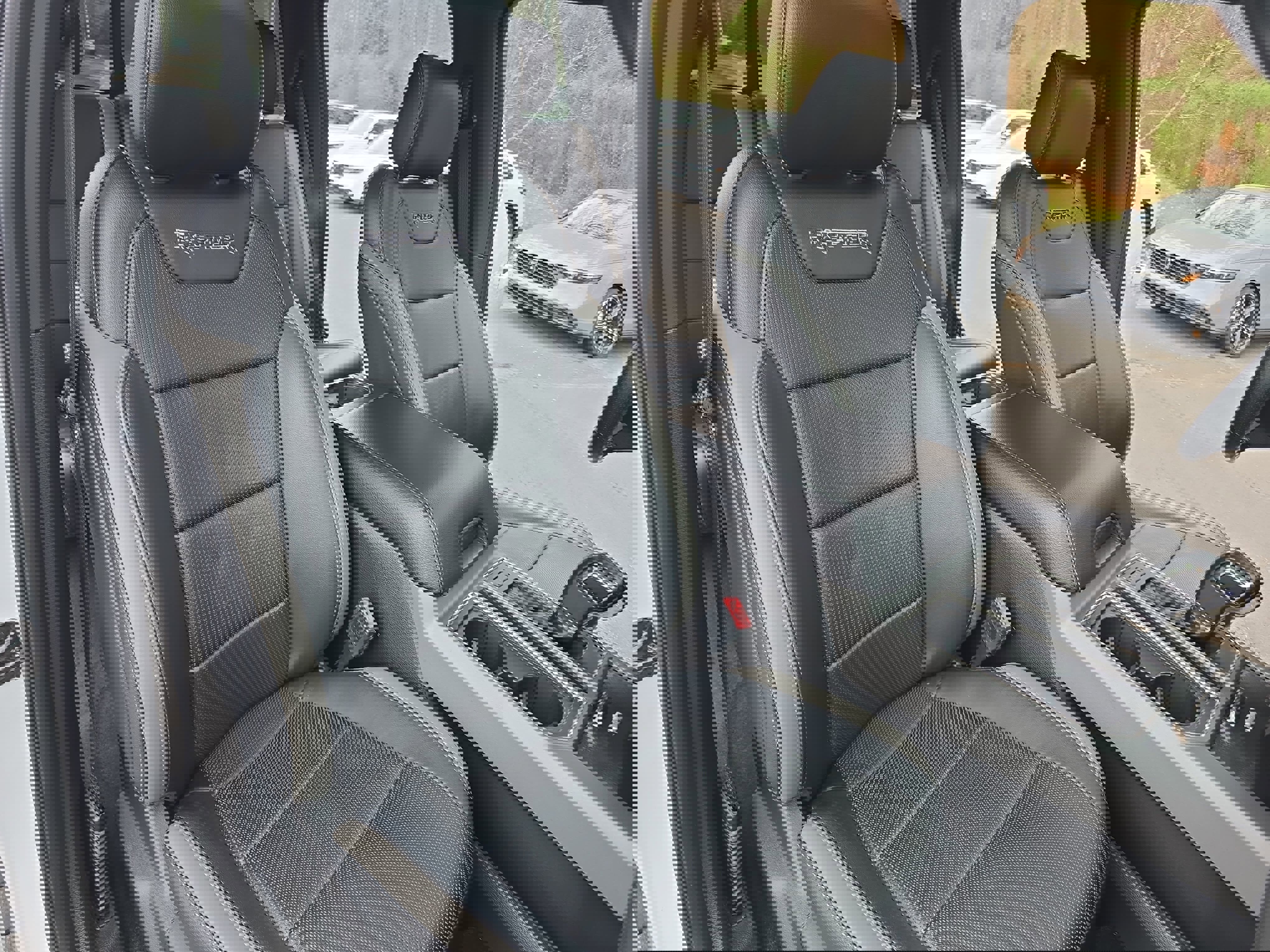 Used 2018 Ford F150 Raptor w/ Equipment Group 802A Luxury image 10