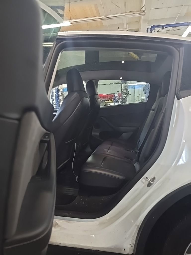 Used 2023 Tesla Model Y Long Range image 5