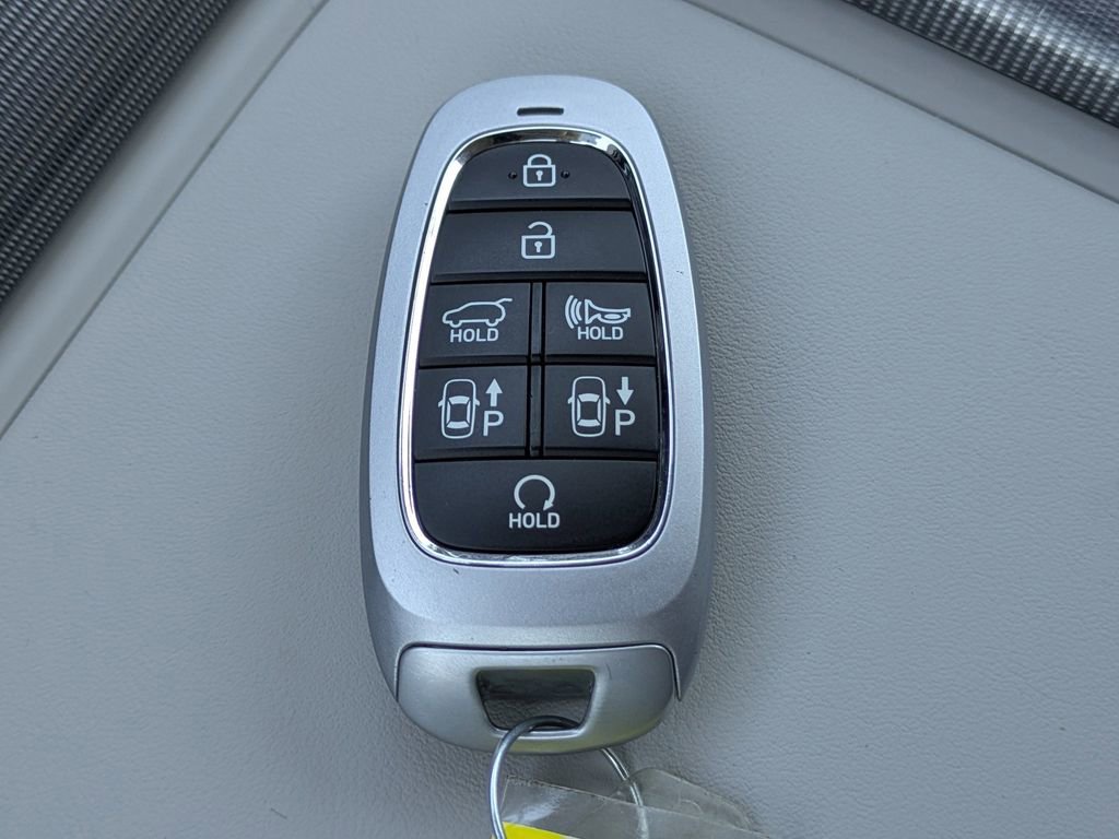 Used 2023 Hyundai Palisade Calligraphy image 32