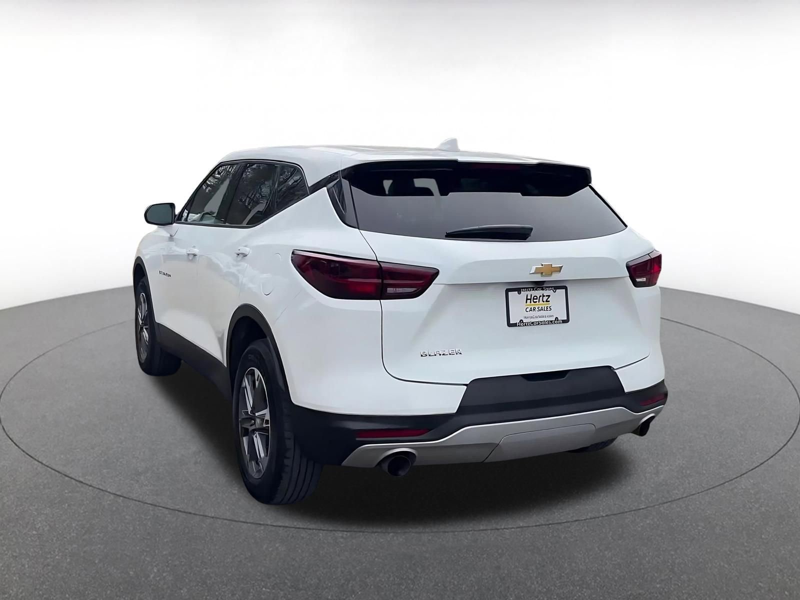 Used 2025 Chevrolet Blazer LT FWD image 11