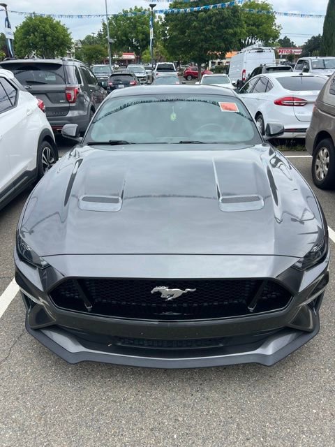 Used 2019 Ford Mustang GT RWD image 3