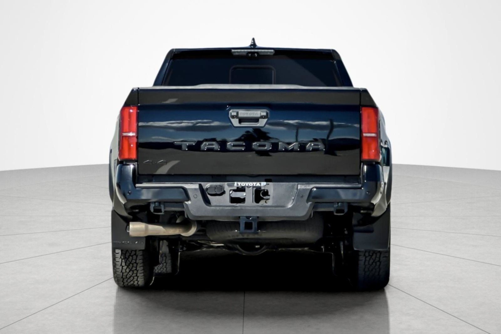 Certified 2025 Toyota Tacoma TRD Off-Road w/ TRD Off Road Premium Package AWD/4WD image 4