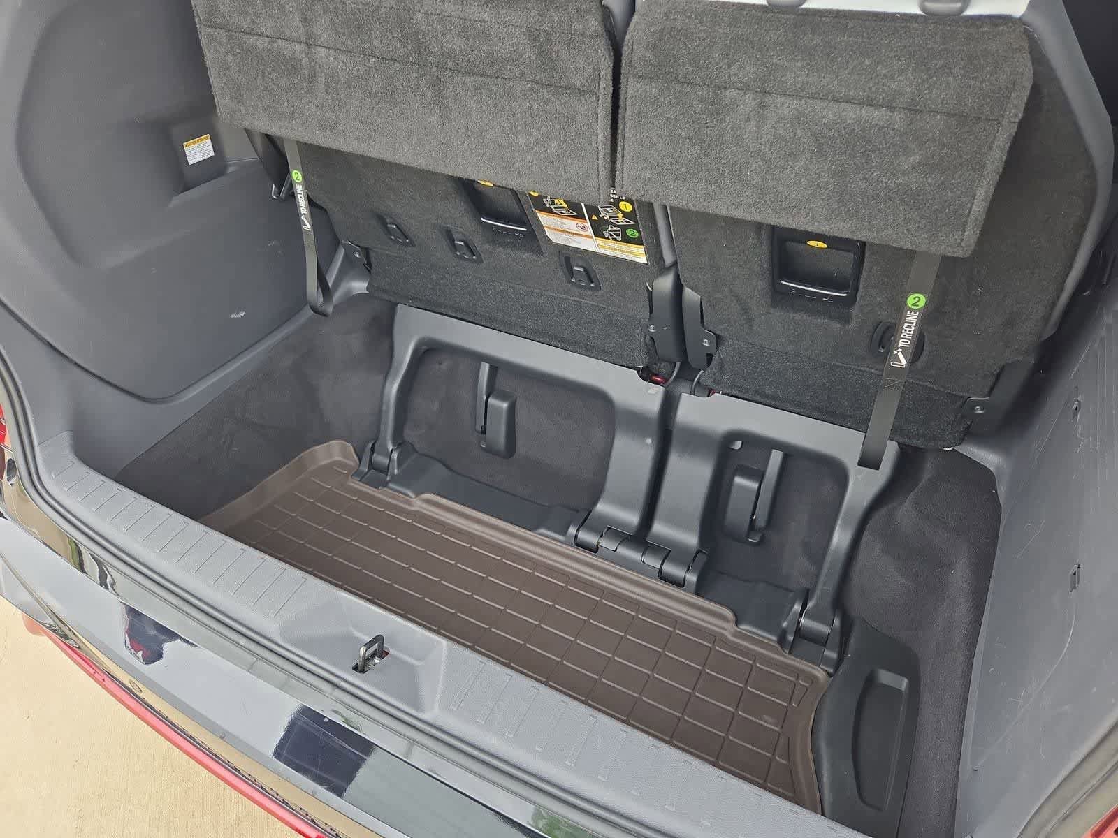Used 2022 Toyota Sienna XSE w/ XSE Plus Package FWD image 35