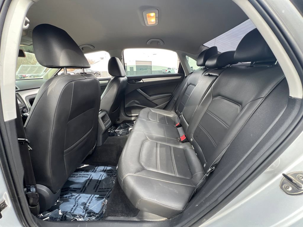 Used 2013 Volkswagen Passat 2.5 S image 28