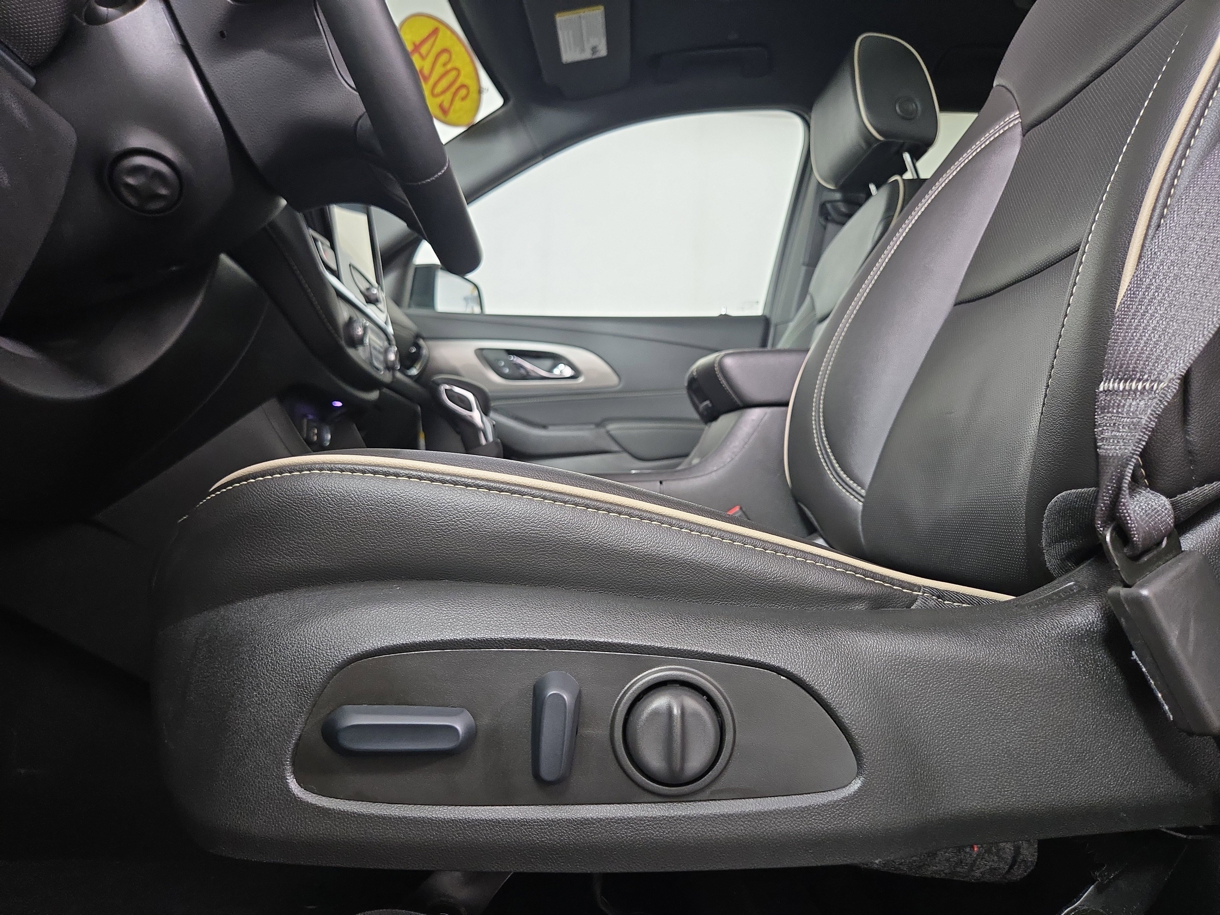 Certified 2024 Chevrolet Traverse Premier w/ Redline Edition image 32