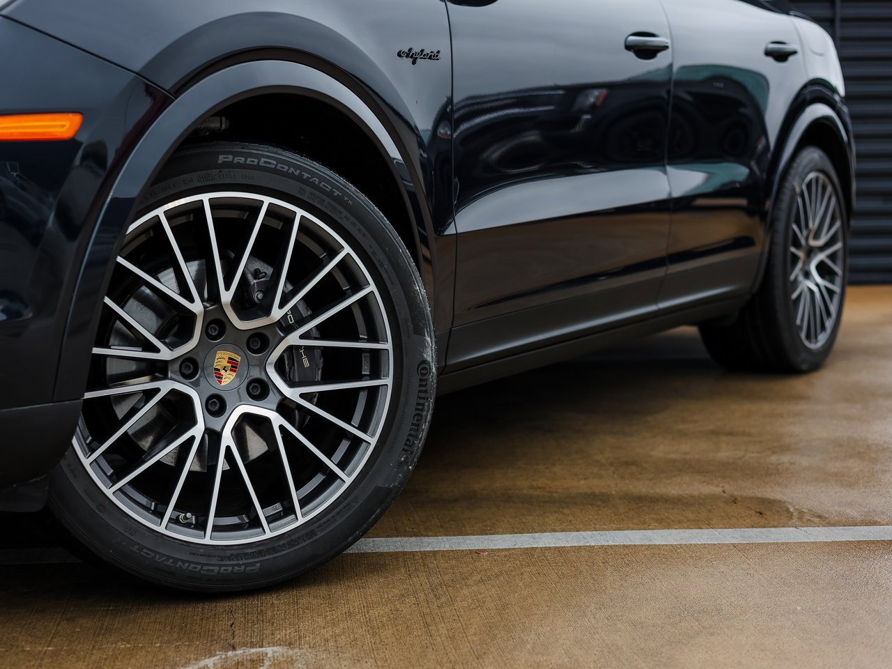 Certified 2022 Porsche Cayenne E-Hybrid image 12