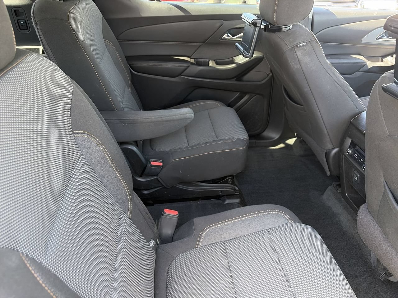 Used 2019 Chevrolet Traverse LT FWD image 12