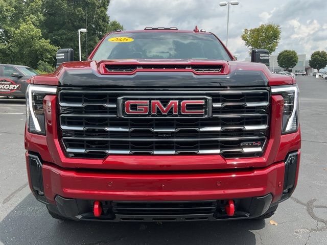 Used 2025 GMC Sierra 2500 AT4 w/ AT4 Premium Plus Package AWD/4WD image 4
