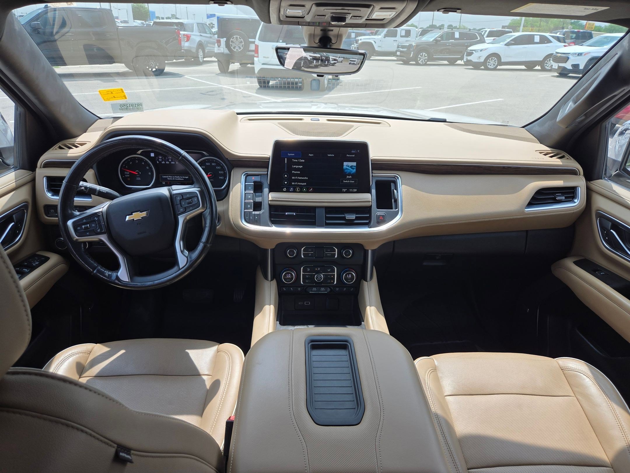 Used 2021 Chevrolet Suburban Premier w/ Premium Package RWD image 15